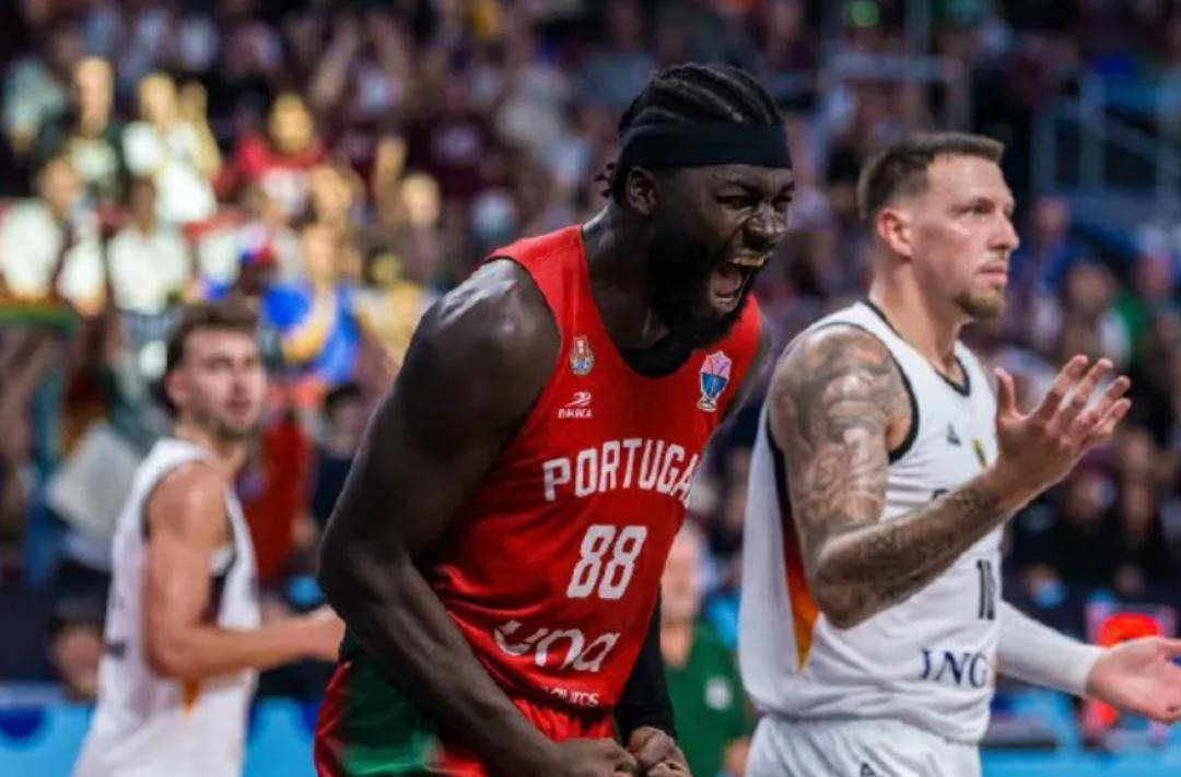 爱游戏在线-关于土耳其男篮逆转希腊男篮，波特高光表现的信息