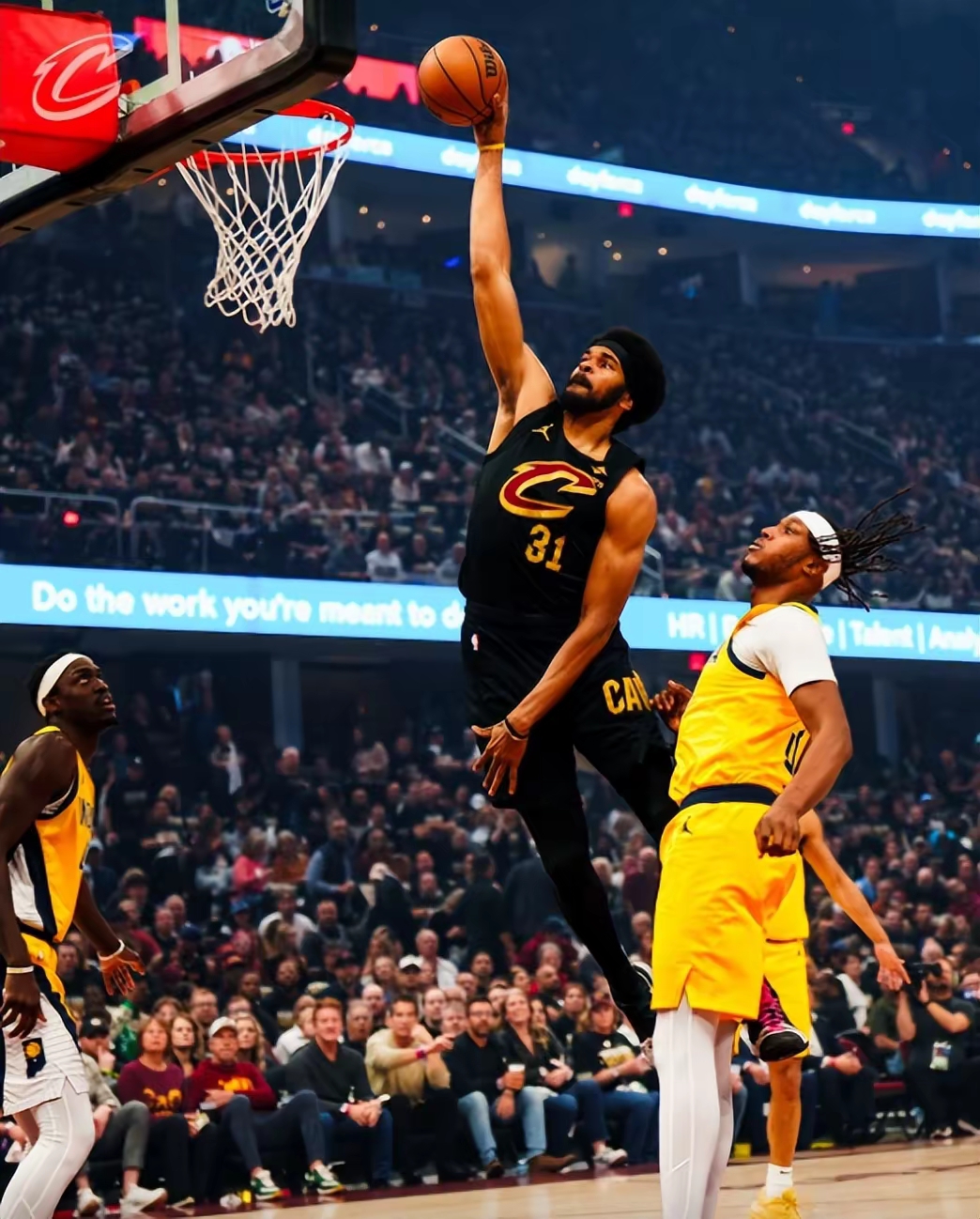 勇士横扫雄鹿，乔治关键制胜