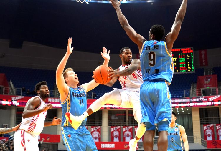 威廉姆斯完胜阿斯顿马丁，汉密尔顿状态火热