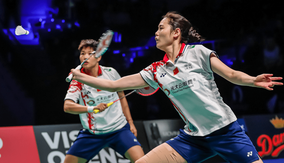 丹麦队力克日本队，黄鸭组合带队取胜